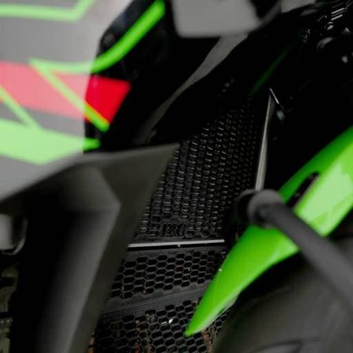 R&G Kawasaki ZX-4R / ZX-4RR 23-24 Black PRO Radiator Guard